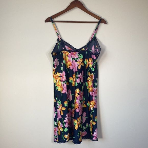 Ralph Lauren Satin Slip Floral Print Sz M - Picture 7 of 7